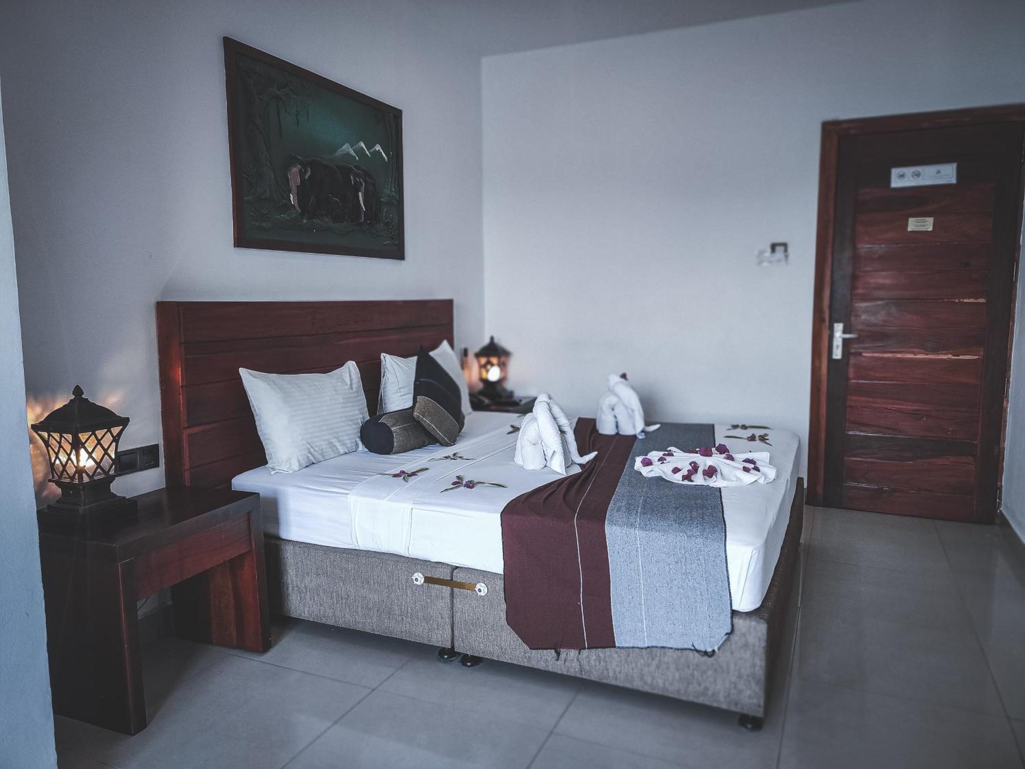 Hotel Elephant Park - New Deal! Half Off Airport Pickups Available Pinnawala  Eksteriør bilde