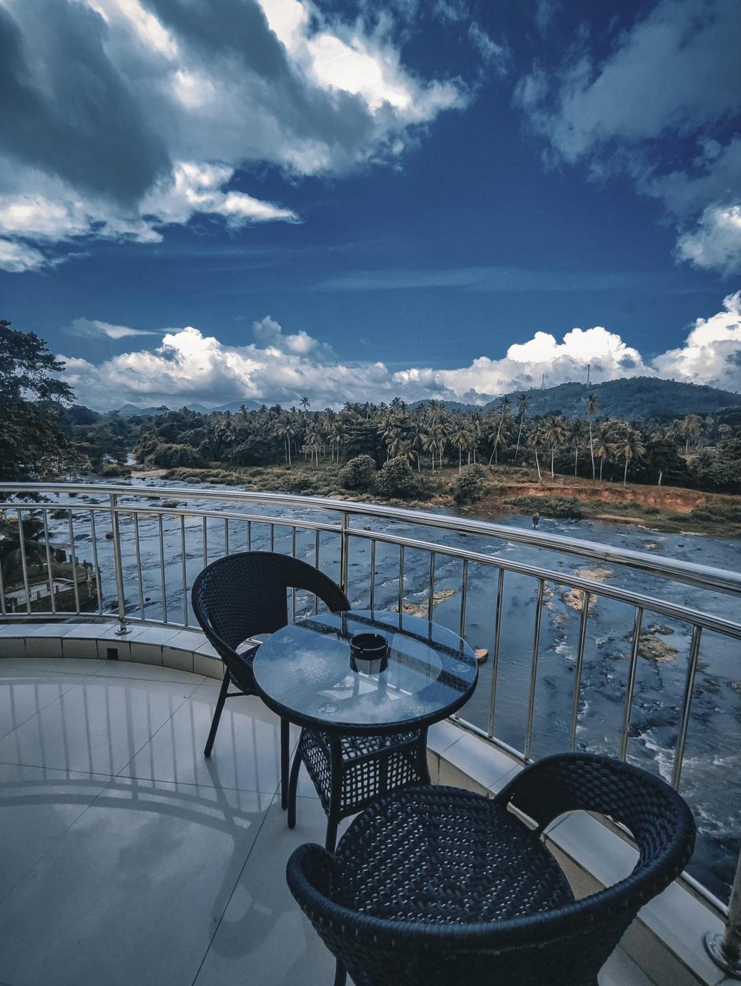 Hotel Elephant Park - New Deal! Half Off Airport Pickups Available Pinnawala  Eksteriør bilde